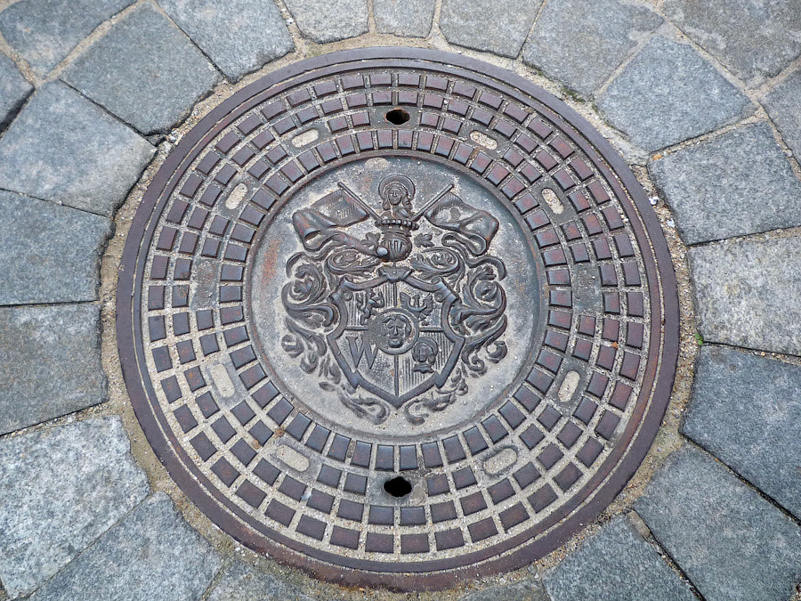 канализационные люки