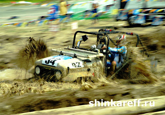 полёт автомобиля — Toyota Land Cruiser FJ-40