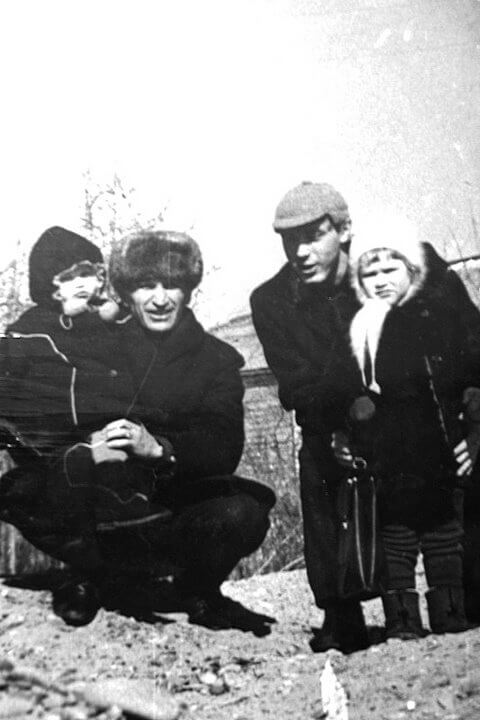 Магкаевы на прогулке