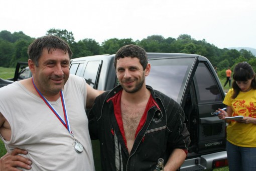 Медведь и Стальной Мустанг