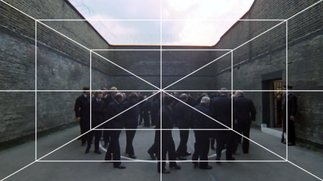 Симметрия Стэнли Кубрика в примерах