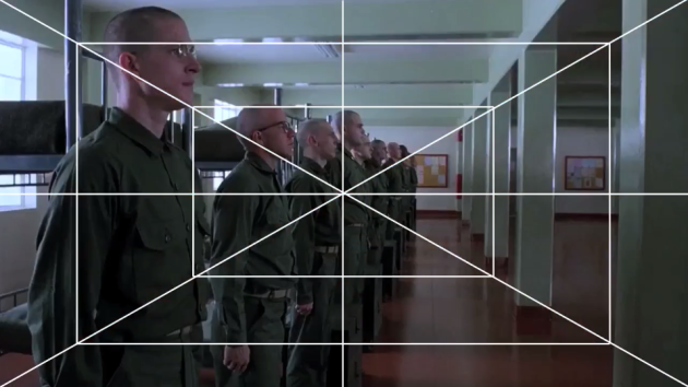 Симметрия Стэнли Кубрика в примерах