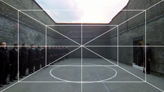 Симметрия Стэнли Кубрика в примерах