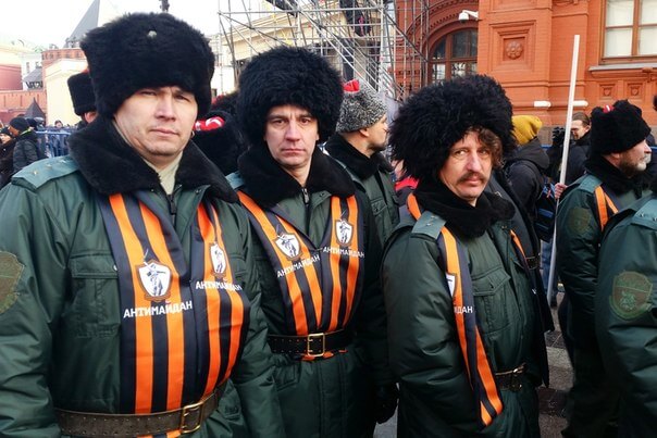 Казачьи патрули начали охранять Москву от небесных фонариков