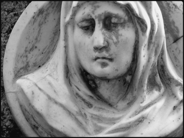 люди предают истину просто потому, что так удобней