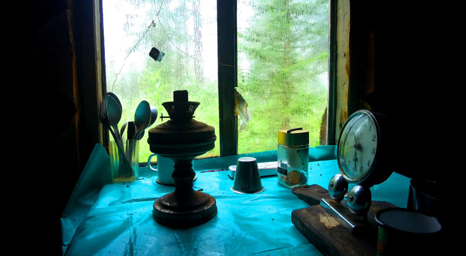 Река Лена — утро в избе